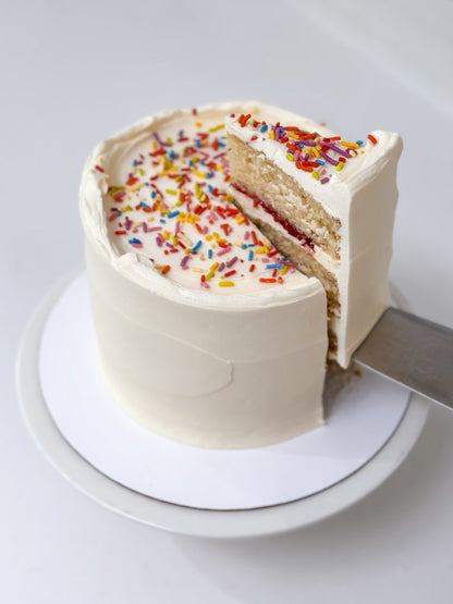 Vanilla Cake with Raspberry Preserves
